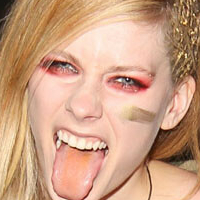Avril Lavigne Nude