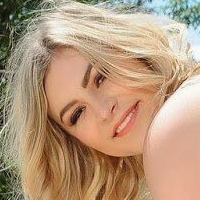 Summer Stroh Nude